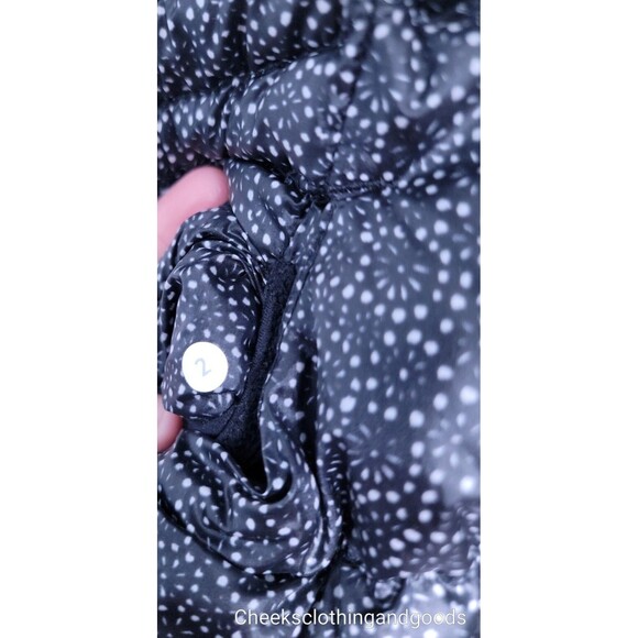 Lululemon 2 Fluffin Awesome Goose Down Vest  Women's size 2 Freckle Flower - Picture 10 of 10